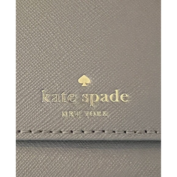 Kate Spade Wallet Beige for iPhone 6 NWT Zippered ID Slot Pockets NEW - Picture 2 of 9